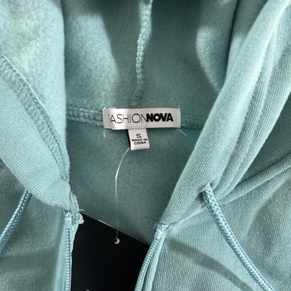 Fashion Nova Crop tops Sweater Size S Black / Blue  Front Pocket Zip up - Picture 3 of 9